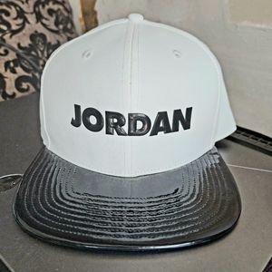 Nike Air Jordan Adult Retro 11 XI Concord Snap Back Hat White/Black $95 or OBO